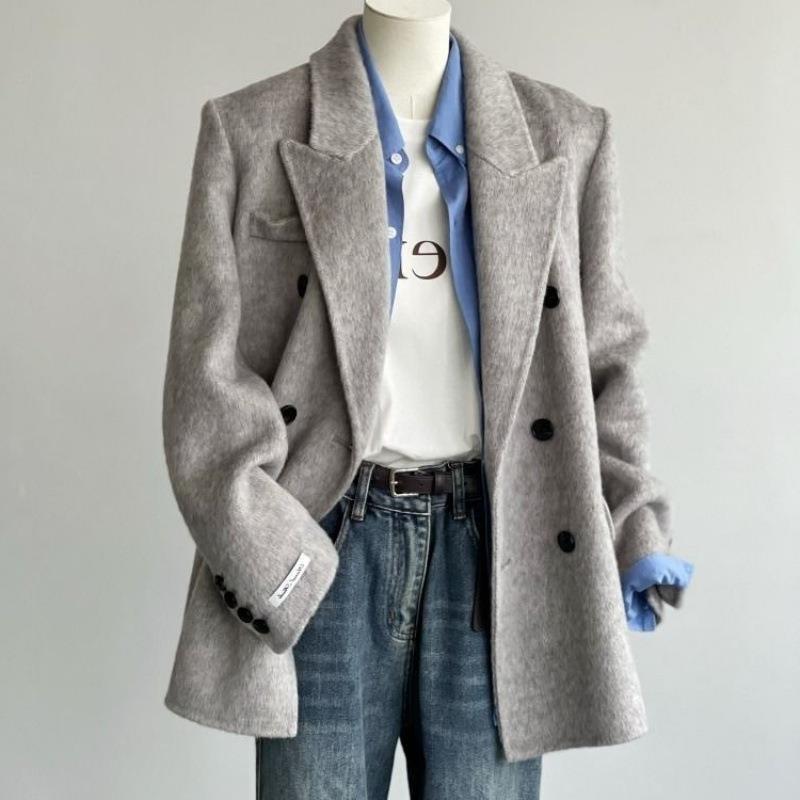 Women's Solid-Color Short Loose-Fit Double-Faced Cashmere Coat 4 Women's Solid-Color Short Loose-Fit Double-Faced Cashmere Coat - Image 4