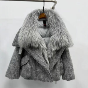 Womens Down Jacket With A Luxurious Cashmere Fur And Raccoon-Fur Collar
