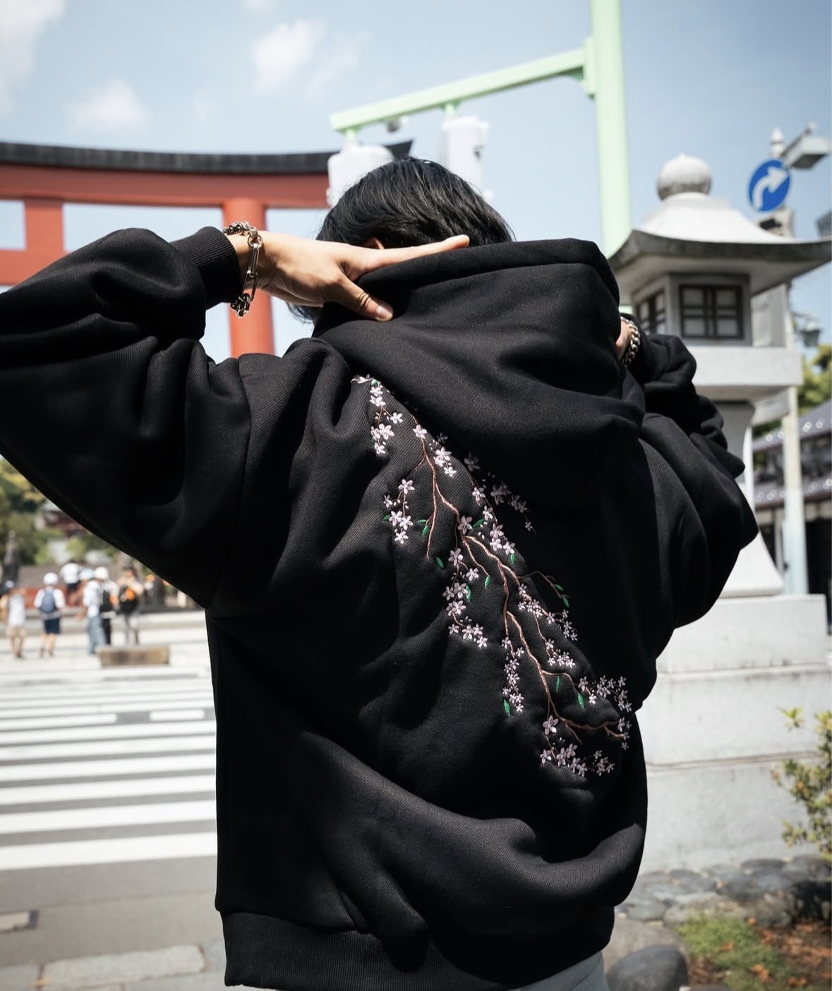 European And American Autumn And Winter Cherry Blossom Hooded Sweater Men And Women Street Hip Hop Retro 5 European And American Autumn And Winter Cherry Blossom Hooded Sweater Men And Women Street Hip Hop Retro - Image 5