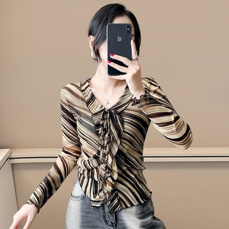 Fashionable Sheer Mesh Floral Long-Sleeve Top For Women 2 Fashionable Sheer Mesh Floral Long-Sleeve Top For Women - Image 2