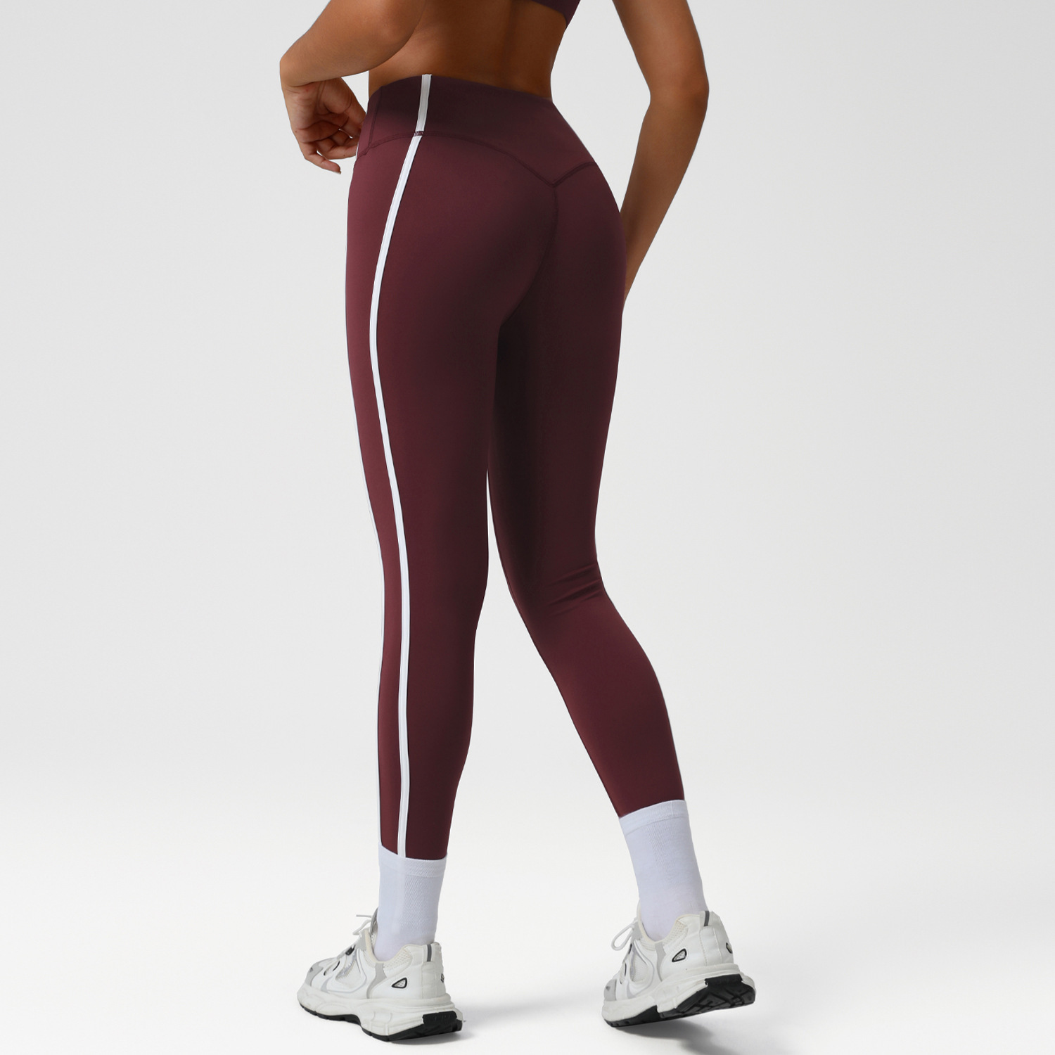 High-waisted Athletic Leggings With Color-blocking And A Bare-skin Feel For Training 4 High-waisted Athletic Leggings With Color-blocking And A Bare-skin Feel For Training - Image 4