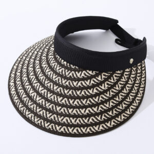 The Color-blocking Texture Foldable Large Brim Face Cover Straw Woven Hat Is Light, Breathable, Casual And Laid-back Style. It Is An Open-top Sun Hat For Outdoor Vacation And Travel
