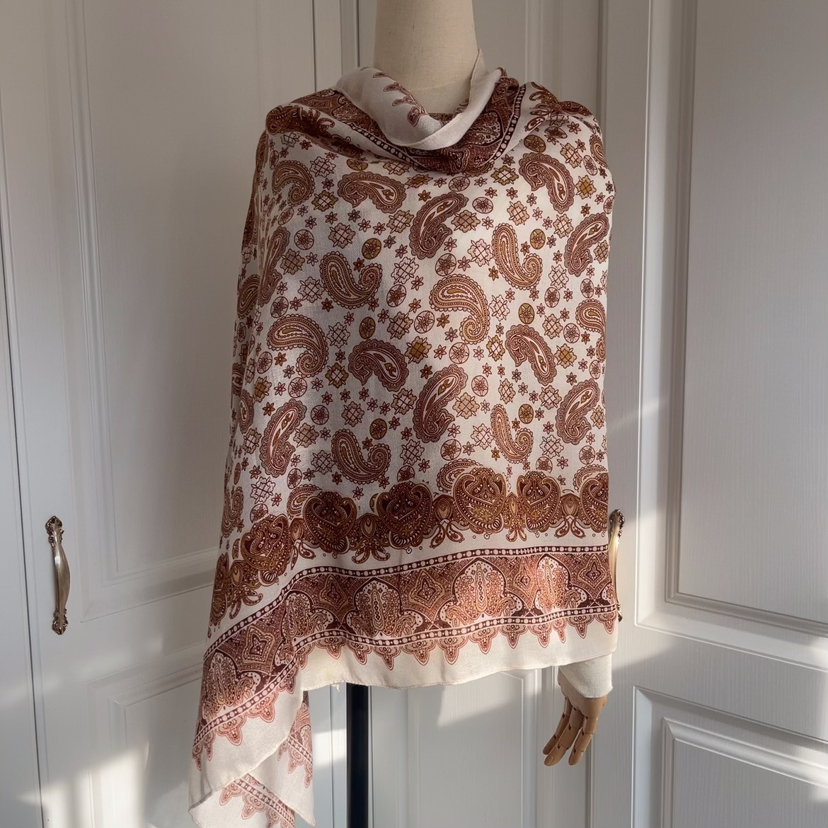 Women's Fashionable All-Match Resort-Style Beach Shawl 8 Women's Fashionable All-Match Resort-Style Beach Shawl - Image 8