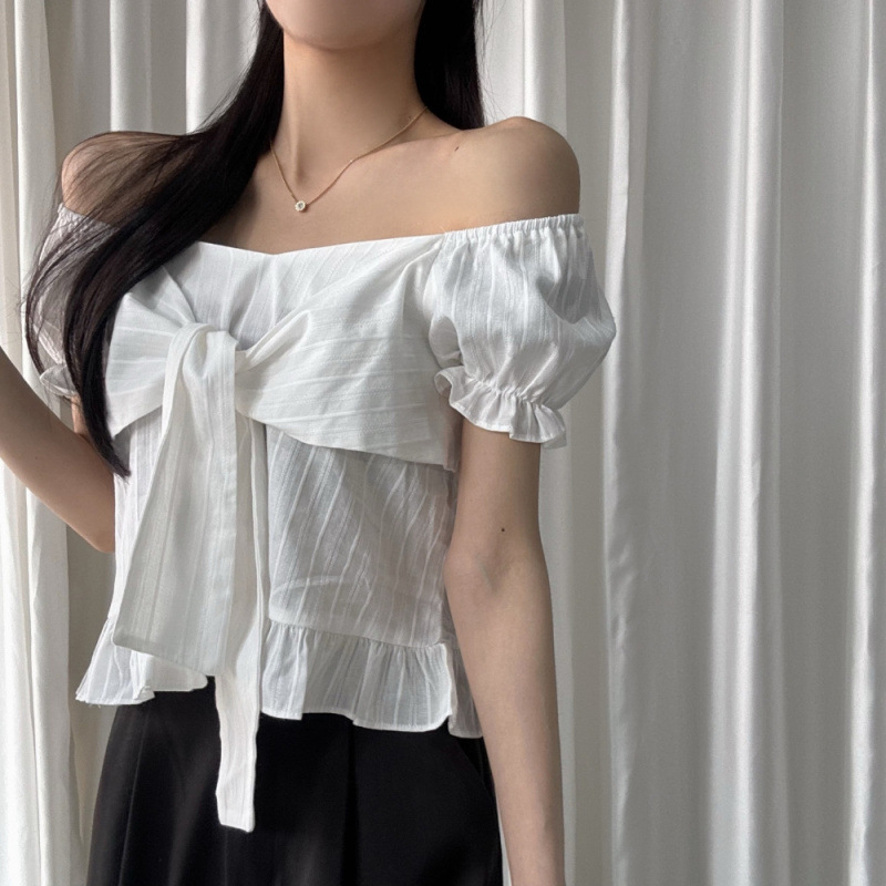 Bow-tied Ruffled Frill Puffed-sleeve Shirt 3 Bow-tied Ruffled Frill Puffed-sleeve Shirt - Image 3