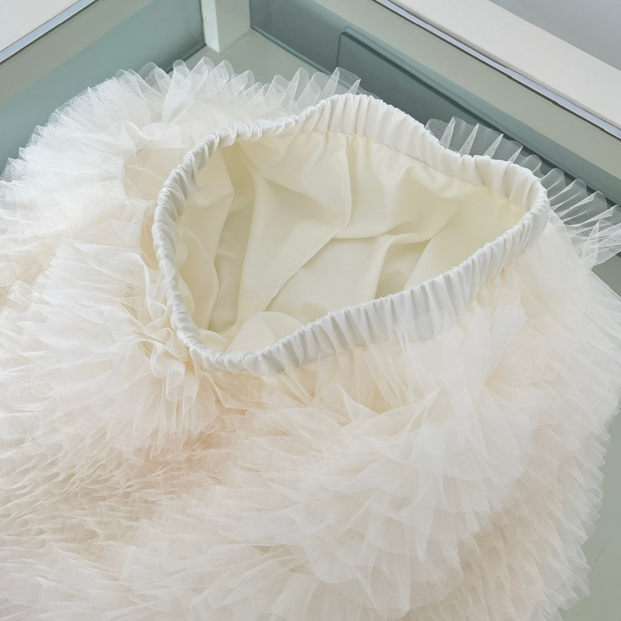 Lace Heavy Embellished Mesh Beaded Sequin Top & Skirt Set Women's Two-Piece 7 Lace Heavy Embellished Mesh Beaded Sequin Top & Skirt Set Women's Two-Piece - Image 7