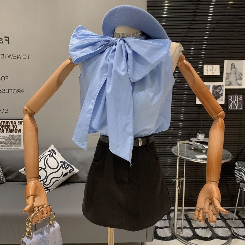 Light-luxury Chic Niche Round-neck Sleeveless Top With Tie-up Bow Detail 4 Light-luxury Chic Niche Round-neck Sleeveless Top With Tie-up Bow Detail - Image 4