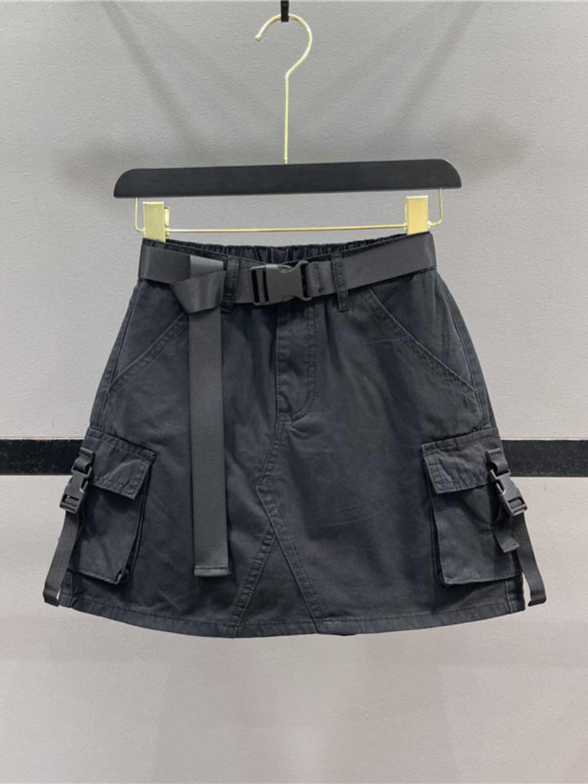 New Fashionable And Casual Pocket Bodycon Mini Skirt 2 New Fashionable And Casual Pocket Bodycon Mini Skirt - Image 2