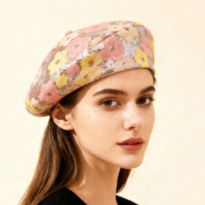 European And American Trendy Fashion Small Sequin Flower Beret, A Versatile Style That Suits All Occasions. A Painter's Hat, Perfect For Outdoor Photography.