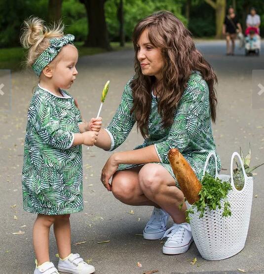 Parent-Child Printed Knee-length Skirt 1 Parent-Child Printed Knee-length Skirt