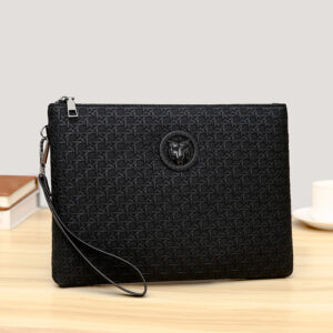 Textured Clutch With A Simple Minimalist Design And Large Capacity