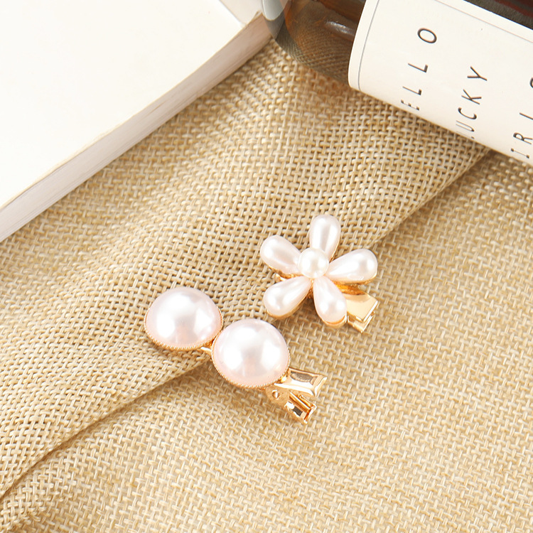 Slip-on Pearl Bow Hair Clip 3 Slip-on Pearl Bow Hair Clip - Image 3