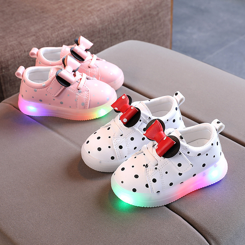 Girls LED Shoes 1 Girls LED Shoes