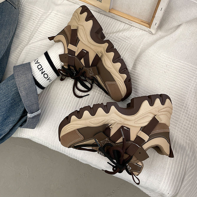 Women's Fashionable Chunky-soled Sneakers 3 Women's Fashionable Chunky-soled Sneakers - Image 3