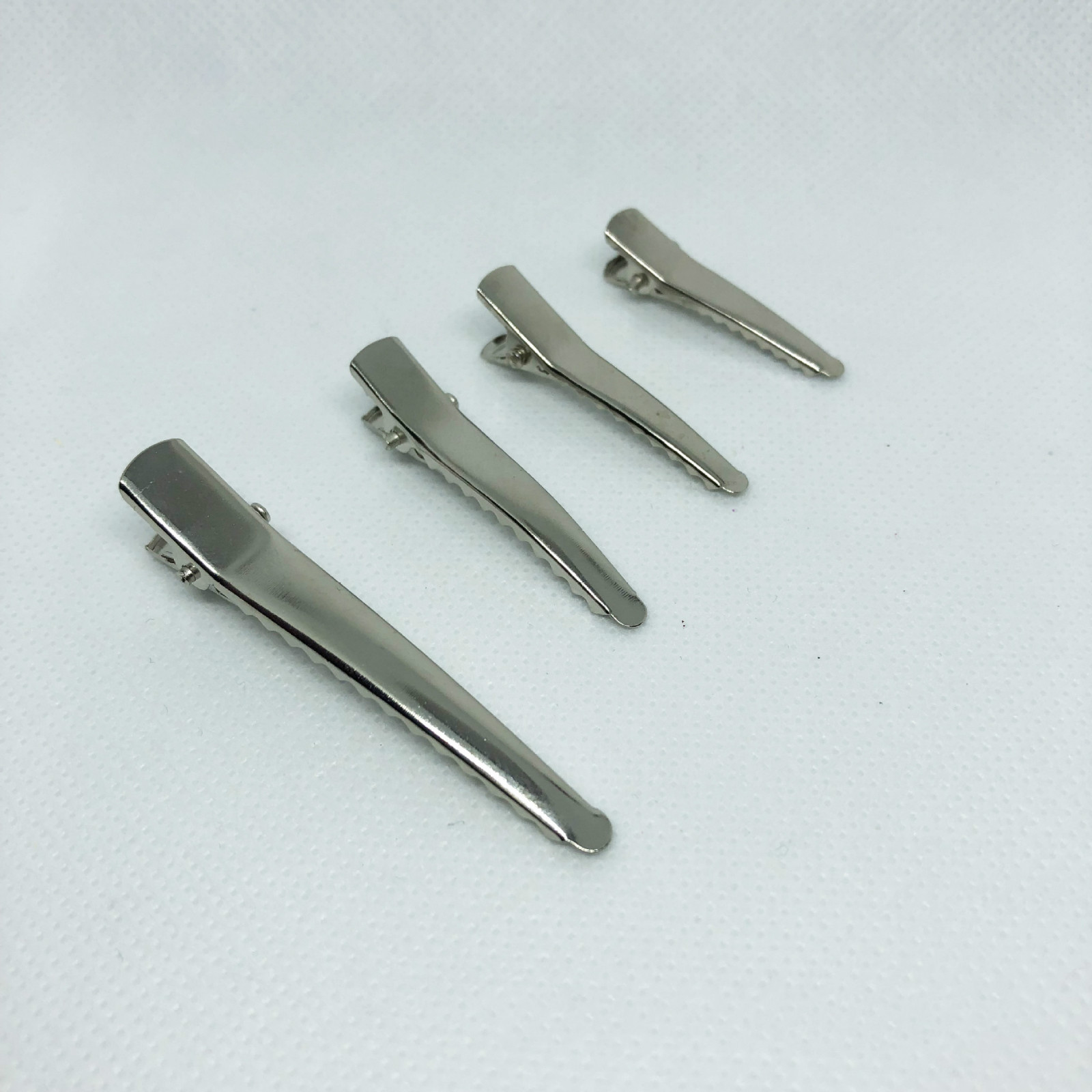 Metal Square Clip 2 Metal Square Clip - Image 2