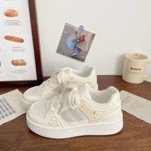 Low-Top White Casual Sneakers Soft Sole