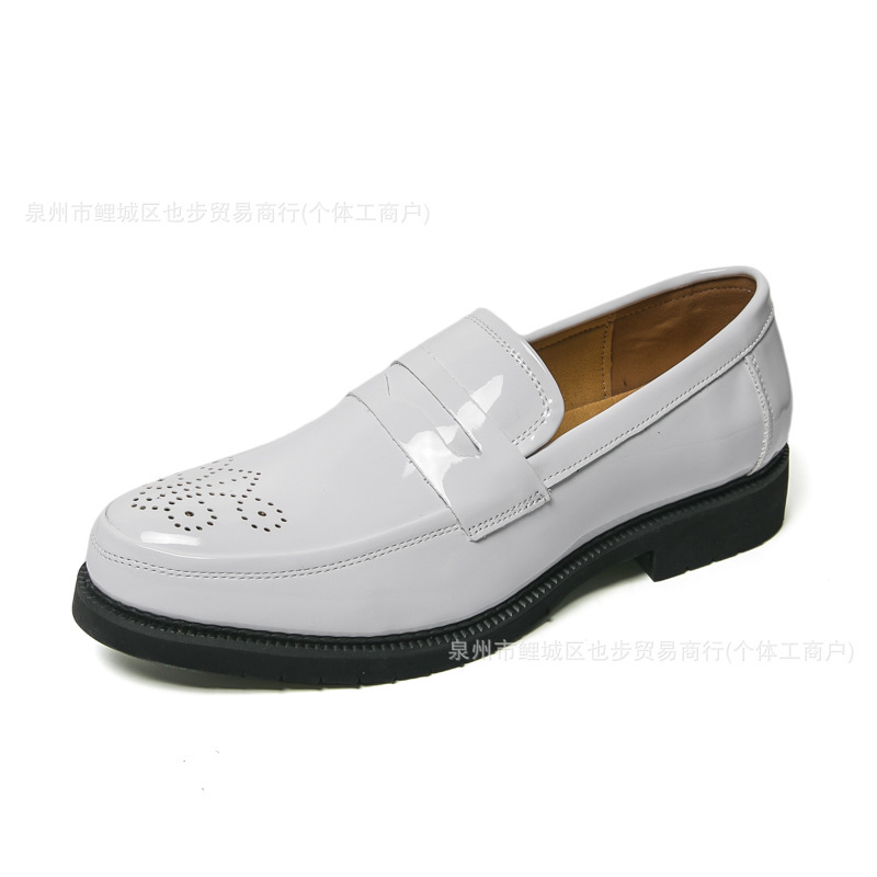 Men's Glossy Carved Leather Shoes 7 Men's Glossy Carved Leather Shoes - Image 7