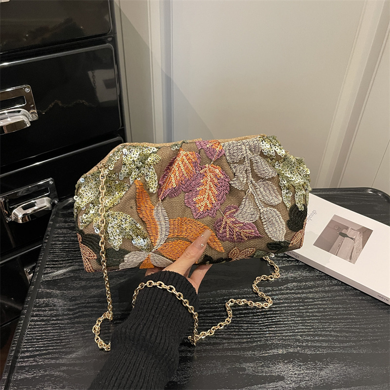Chain-Strap Embroidered Fashion Clutch Bag 7 Chain-Strap Embroidered Fashion Clutch Bag - Image 7