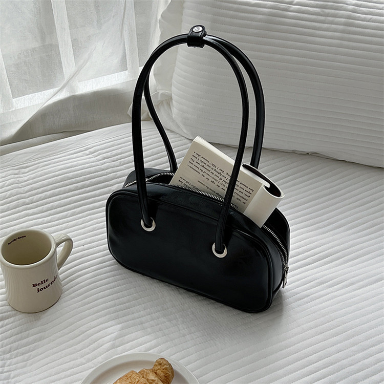 Large-capacity Shoulder Bag And Tote 3 Large-capacity Shoulder Bag And Tote - Image 3
