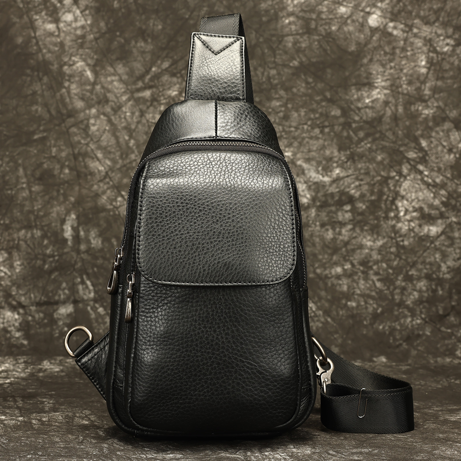 Men's Casual Shoulder Crossbody Bag 3 Men's Casual Shoulder Crossbody Bag - Image 3