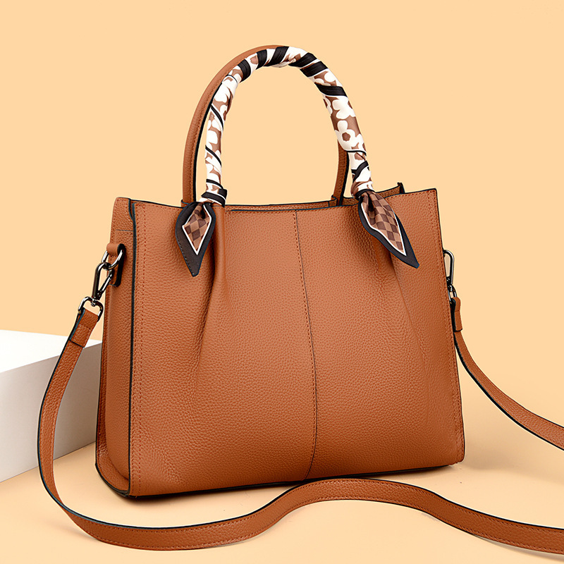 Leather Fashionable Crossbody Tote Bag For Women 5 Leather Fashionable Crossbody Tote Bag For Women - Image 5