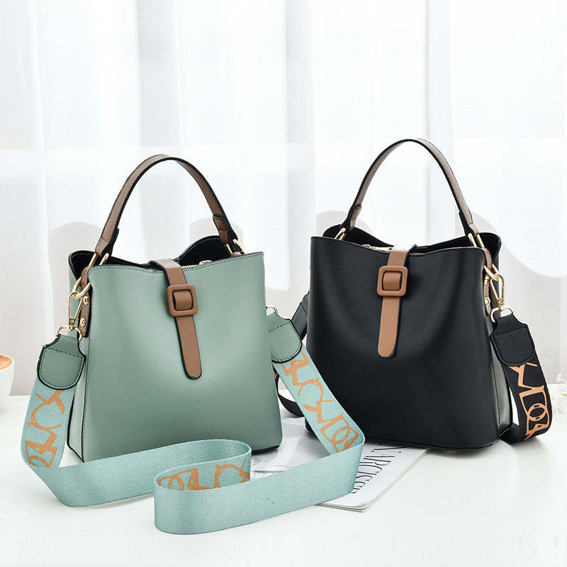 Trendy Shoulder Bag - Crossbody 5 Trendy Shoulder Bag - Crossbody - Image 5