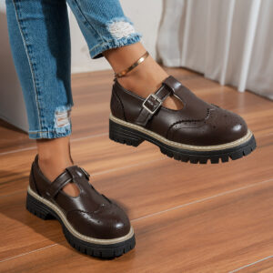 Retro Hollow-out Buckle Pumps