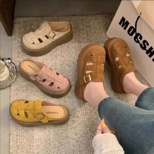 Small Chunky-soled Closed-toe Sandals Slippers