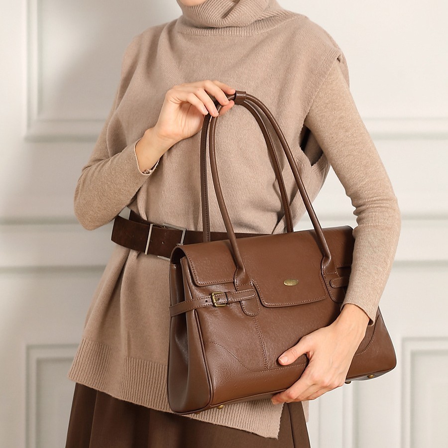 Retro Versatile Genuine Leather Women's Bag 8 Retro Versatile Genuine Leather Women's Bag - Image 8