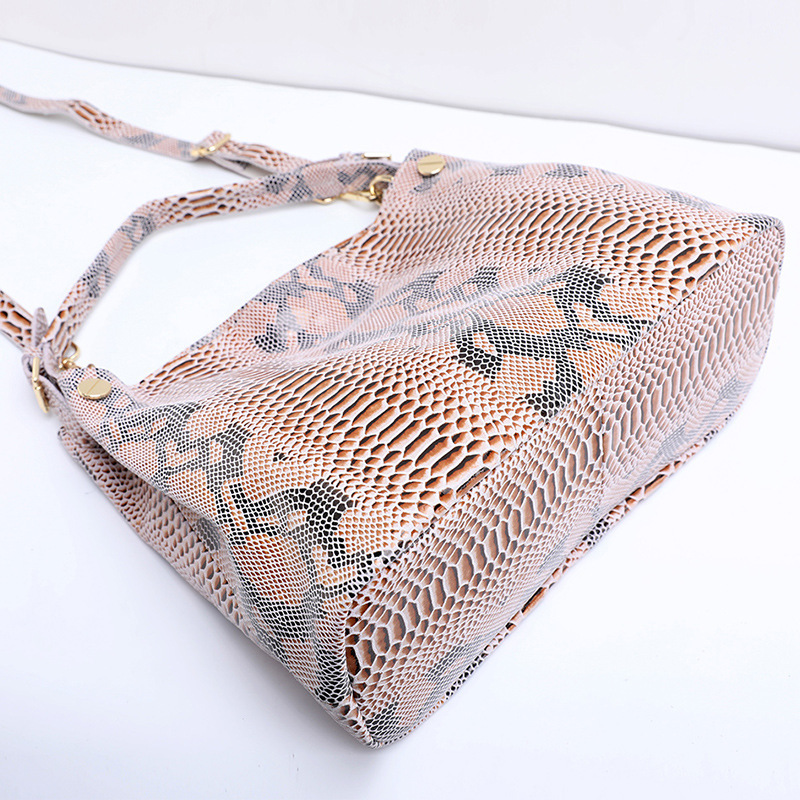 Women's Genuine Leather Bag Large-Capacity 8 Women's Genuine Leather Bag Large-Capacity - Image 8