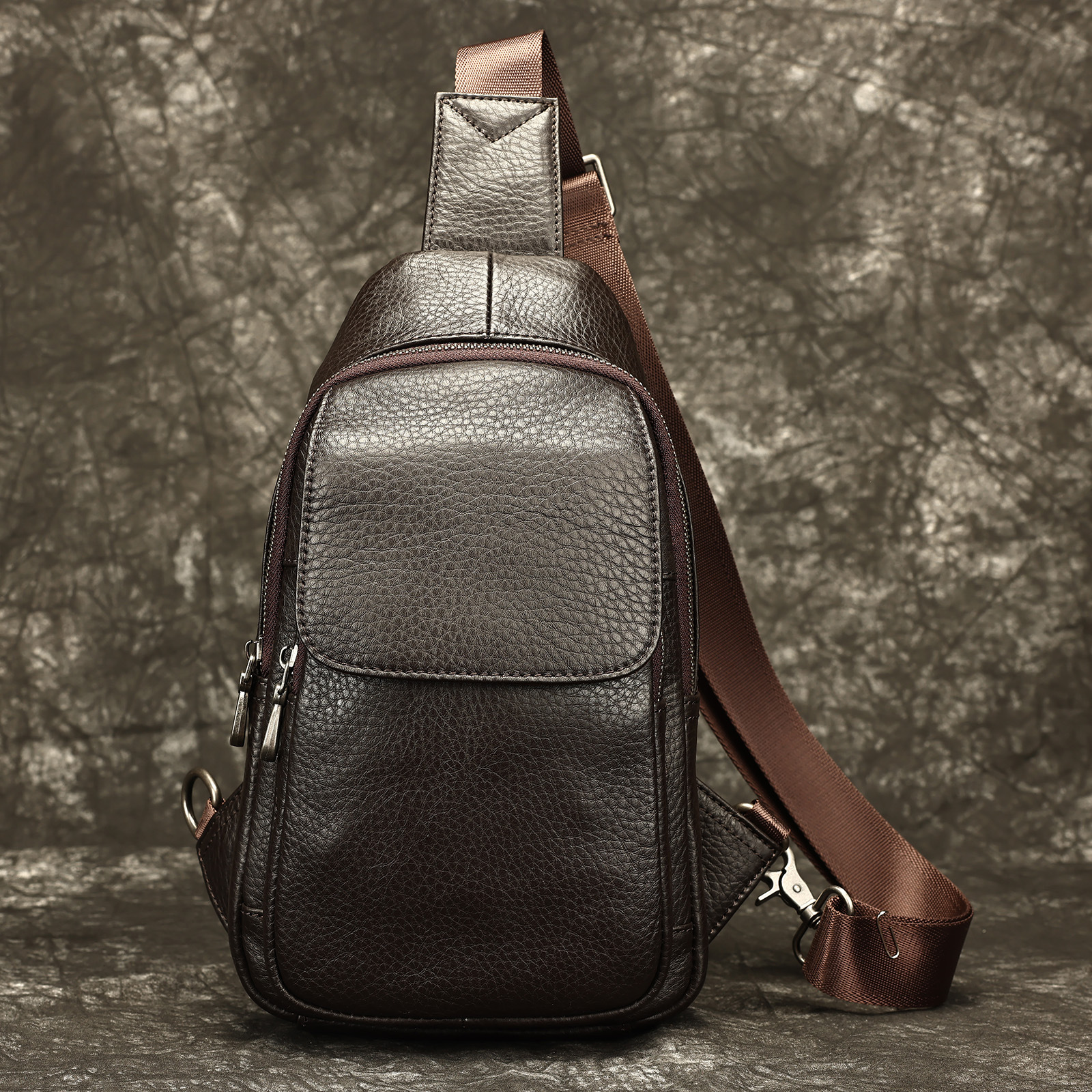 Men's Casual Shoulder Crossbody Bag 4 Men's Casual Shoulder Crossbody Bag - Image 4