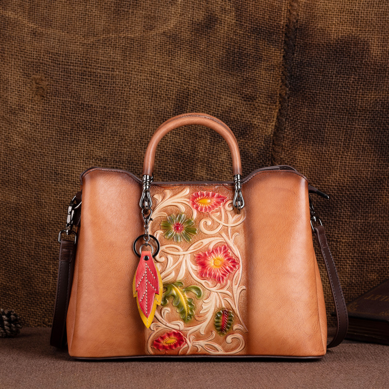 Retro Genuine Leather Embossed Large-Capacity Tote Bag 4 Retro Genuine Leather Embossed Large-Capacity Tote Bag - Image 4