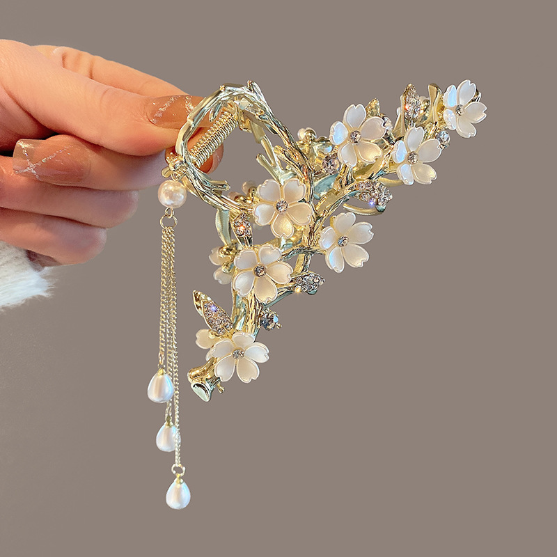 Large Metal Pearl Bell Orchid Tassel Hair Clip 6 Large Metal Pearl Bell Orchid Tassel Hair Clip - Image 6