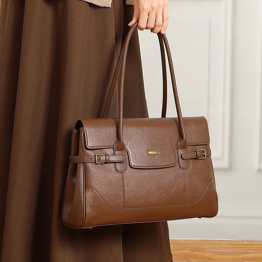 Retro Versatile Genuine Leather Women's Bag 9 Retro Versatile Genuine Leather Women's Bag - Image 9