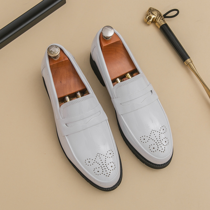 Men's Glossy Carved Leather Shoes 5 Men's Glossy Carved Leather Shoes - Image 5