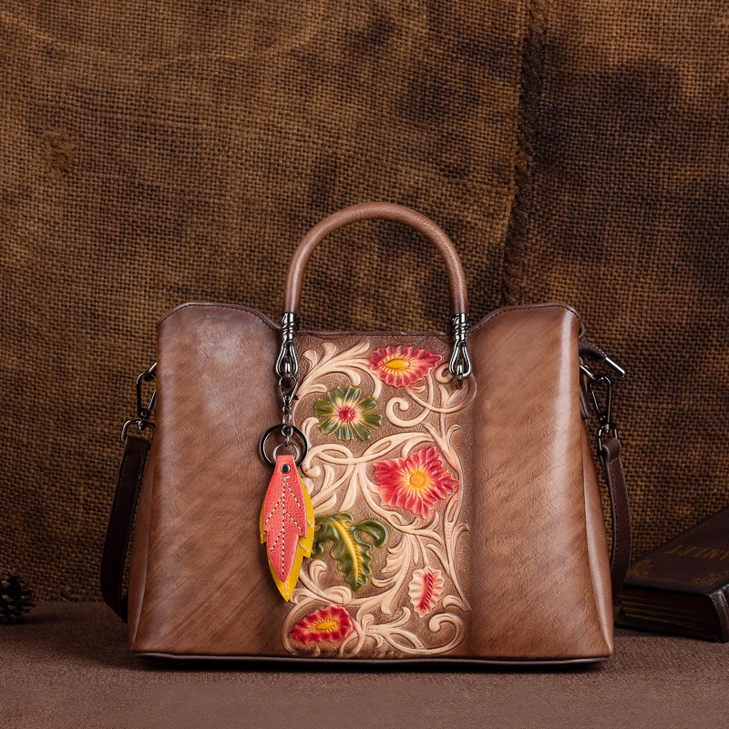 Retro Genuine Leather Embossed Large-Capacity Tote Bag 1 Retro Genuine Leather Embossed Large-Capacity Tote Bag