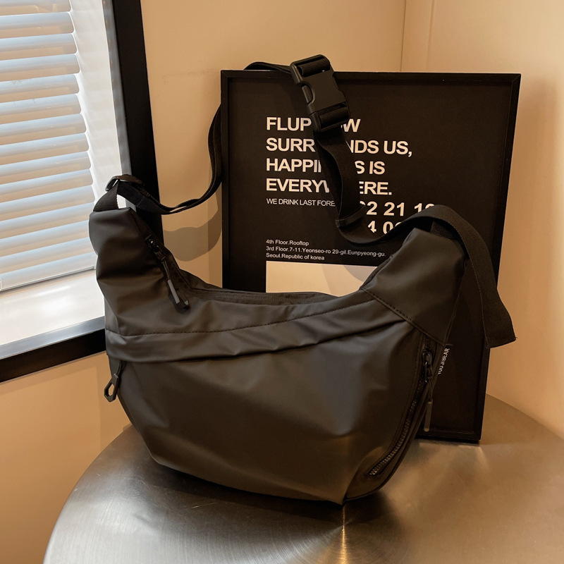 Large-Capacity Oxford Cloth Shoulder Crossbody Bag 4 Large-Capacity Oxford Cloth Shoulder Crossbody Bag - Image 4