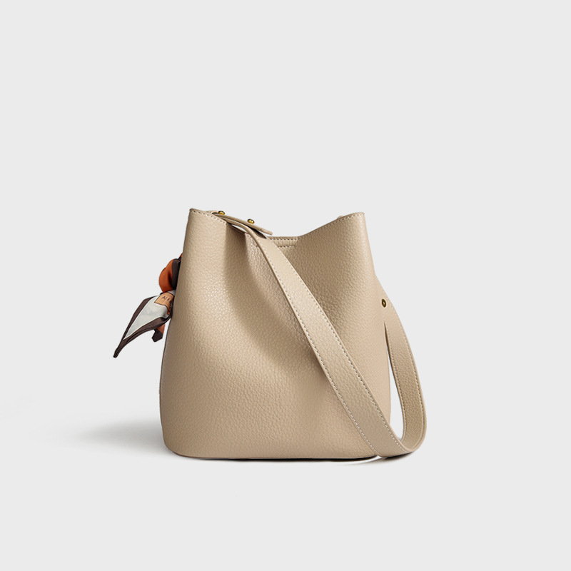 Shoulder Crossbody Casual High-End Commuter Tote Bag 7 Shoulder Crossbody Casual High-End Commuter Tote Bag - Image 7