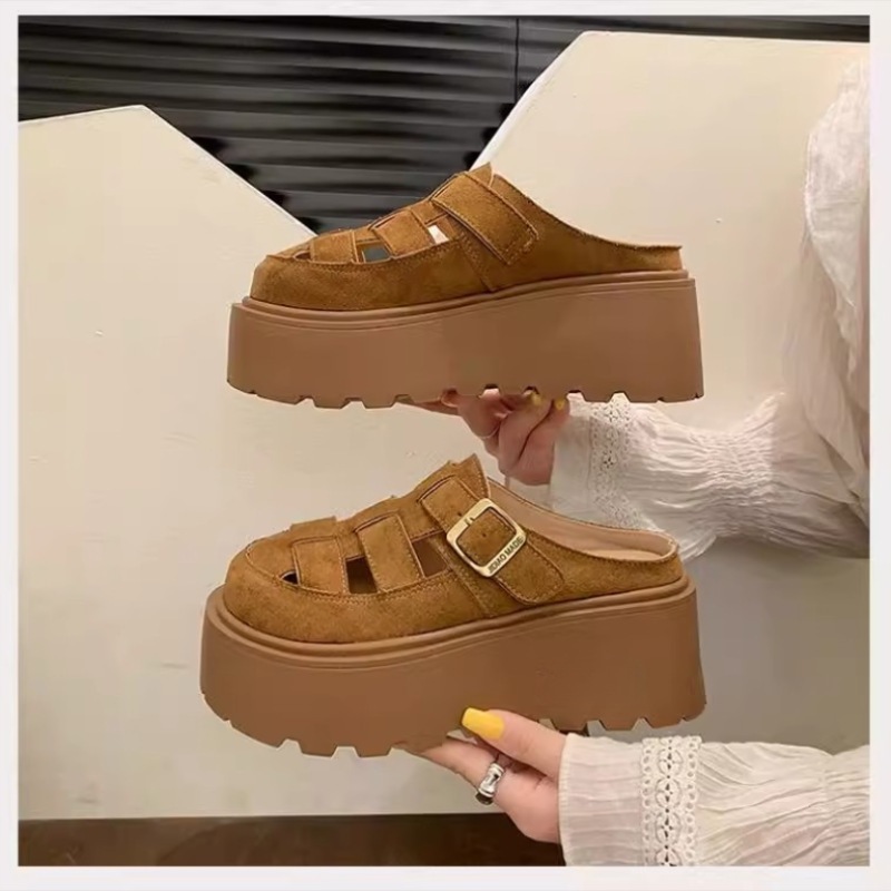 Small Chunky-soled Closed-toe Sandals Slippers 2 Small Chunky-soled Closed-toe Sandals Slippers - Image 2