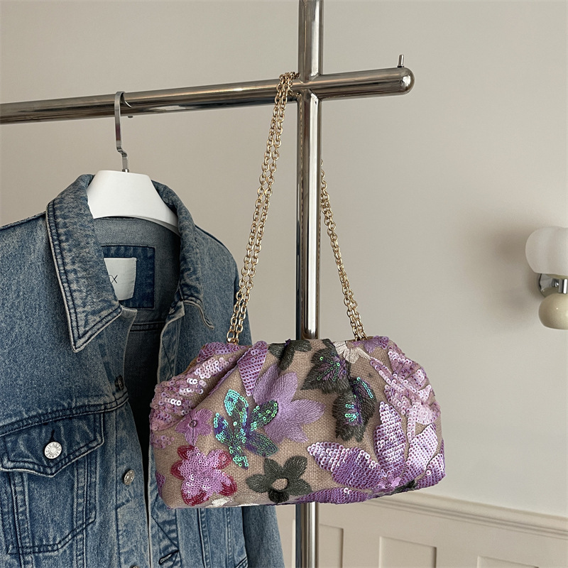 Chain-Strap Embroidered Fashion Clutch Bag 1 Chain-Strap Embroidered Fashion Clutch Bag