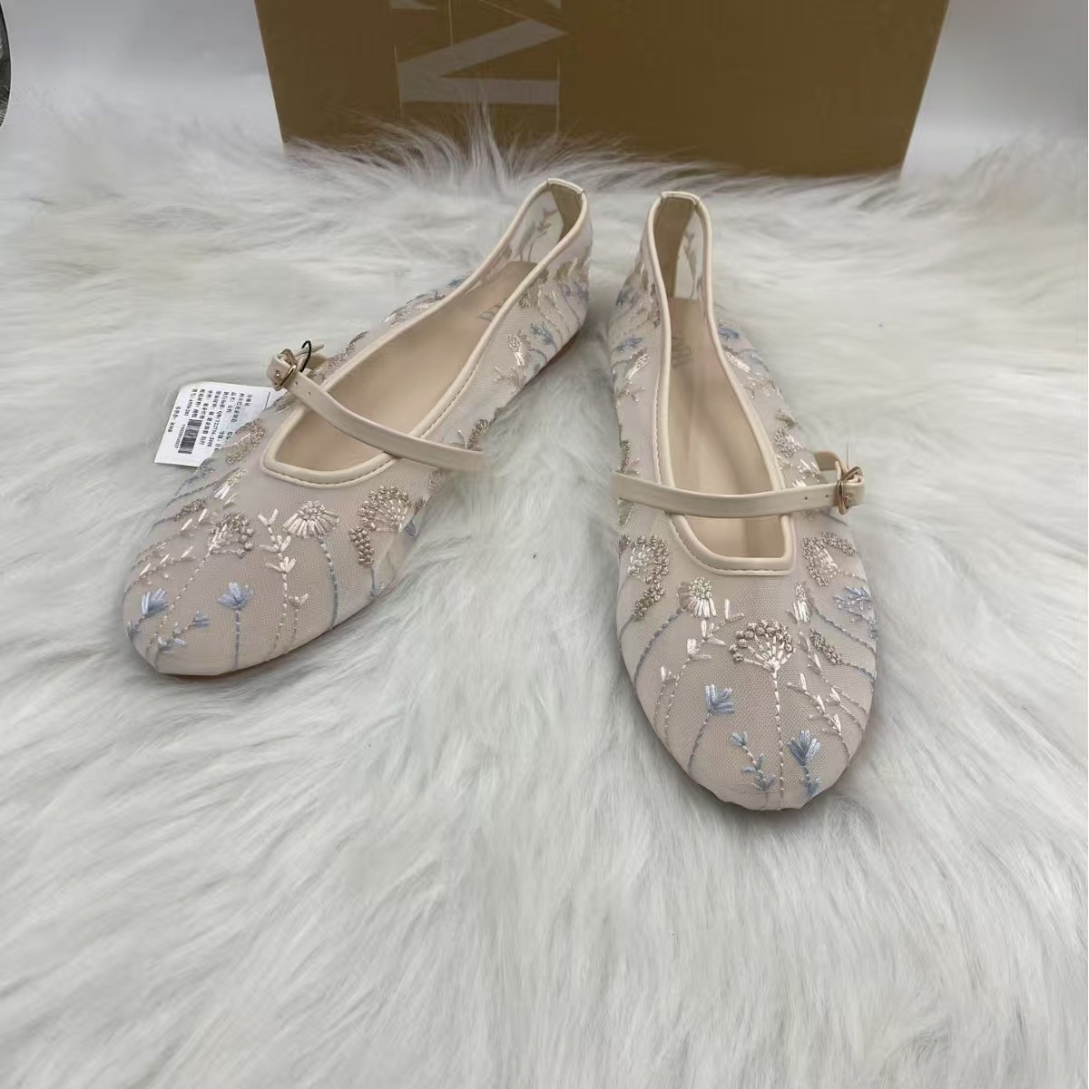 Women's Embroidered Mesh Ballet Pumps 6 Women's Embroidered Mesh Ballet Pumps - Image 6