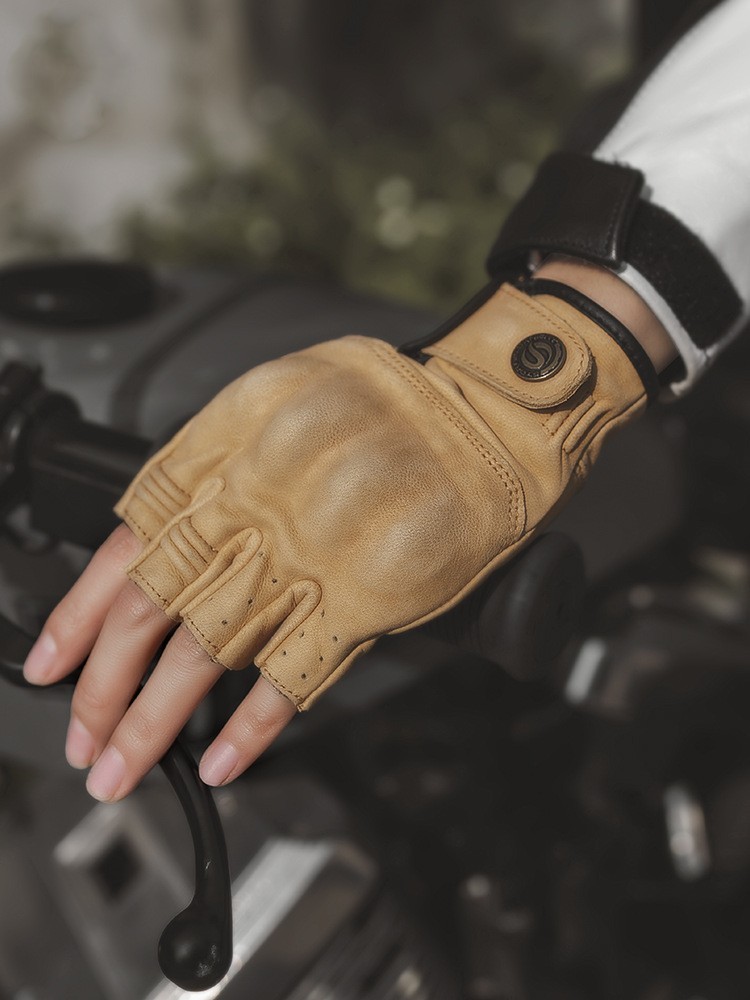Vintage Leather Half-Finger Motorcycle Gloves 7 Vintage Leather Half-Finger Motorcycle Gloves - Image 7
