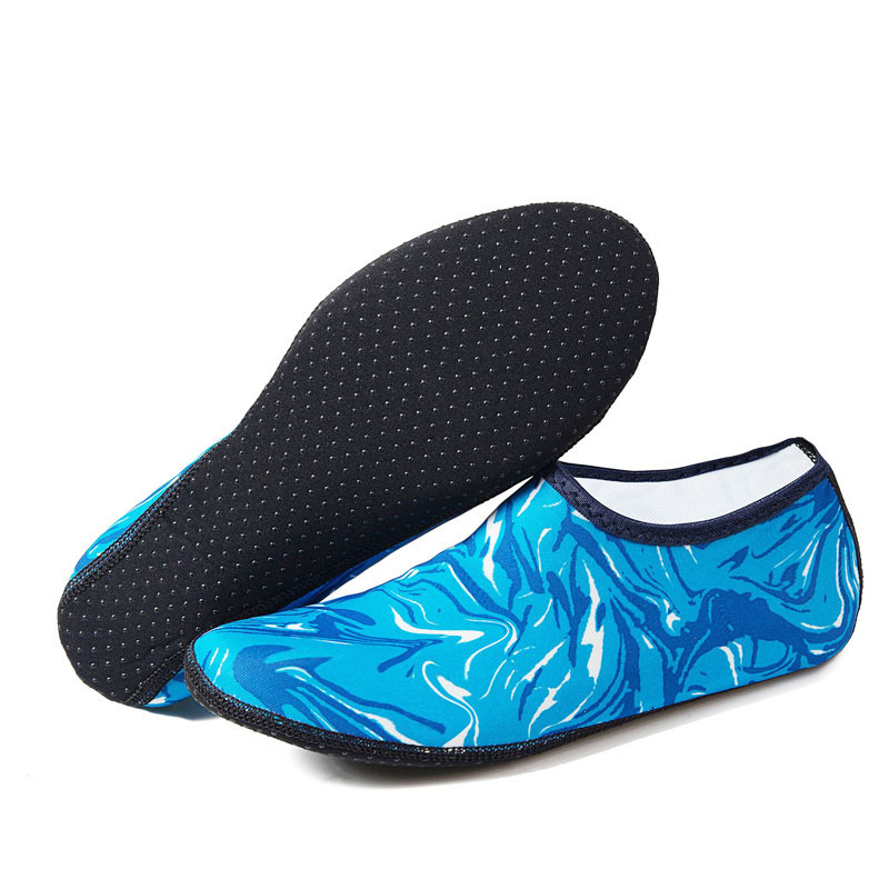 2.5 MM Non-slip Rubber Beach Socks 4 2.5 MM Non-slip Rubber Beach Socks - Image 4