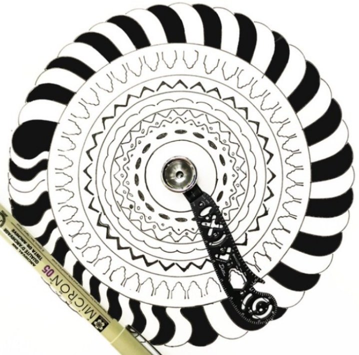 Multi-function Drawing Painting Ruler 3 Multi-function Drawing Painting Ruler - Image 3