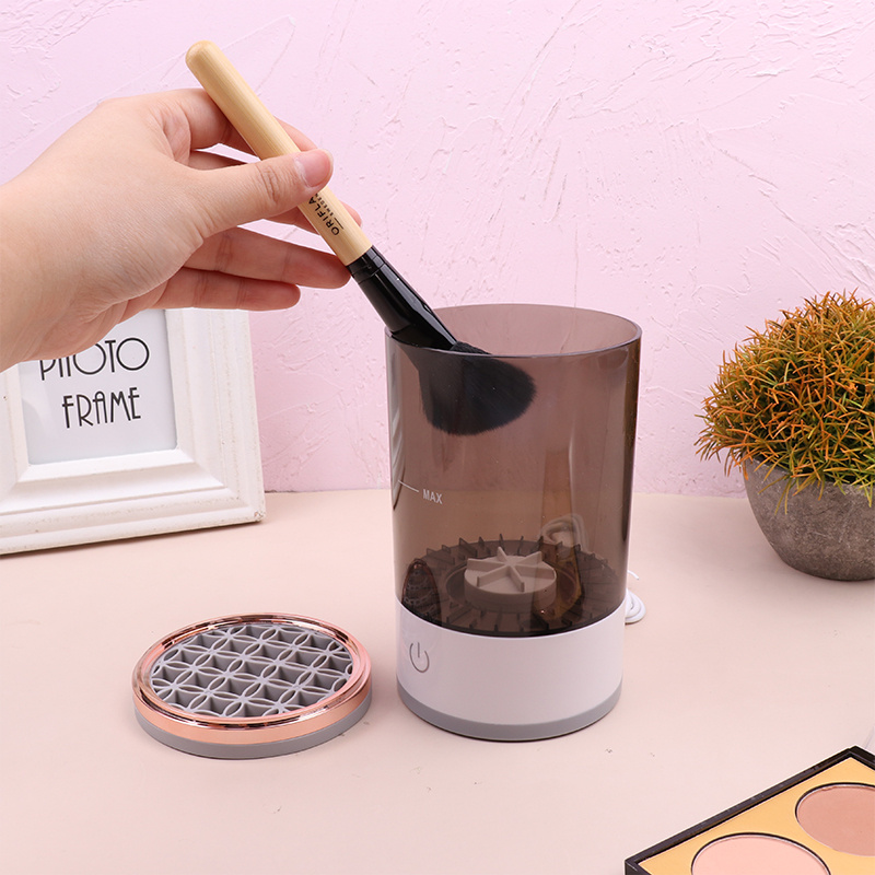 Portable Electric Make up Brush Cleaning Tool With USB Charging 7 Portable Electric Make up Brush Cleaning Tool With USB Charging - Image 7