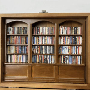 Creative Small Ornaments Storage Shelf