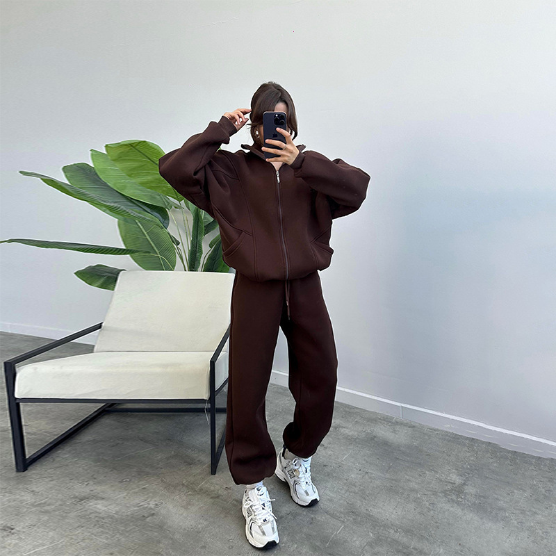 Sports Suit With Pockets Zipper Cardigan And Drawstring Trouser 4 Sports Suit With Pockets Zipper Cardigan And Drawstring Trouser - Image 4