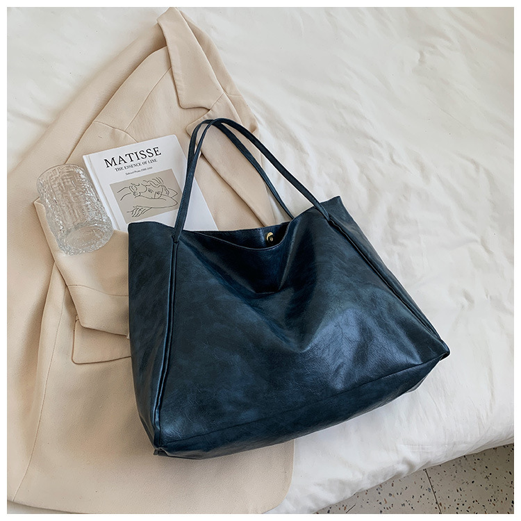Large Capacity Soft Leather Retro Casual Shoulder Handbag 10 Large Capacity Soft Leather Retro Casual Shoulder Handbag - Image 10