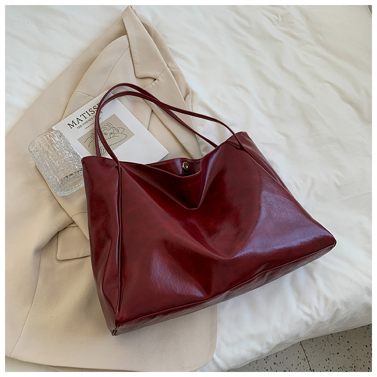 Large Capacity Soft Leather Retro Casual Shoulder Handbag 6 Large Capacity Soft Leather Retro Casual Shoulder Handbag - Image 6