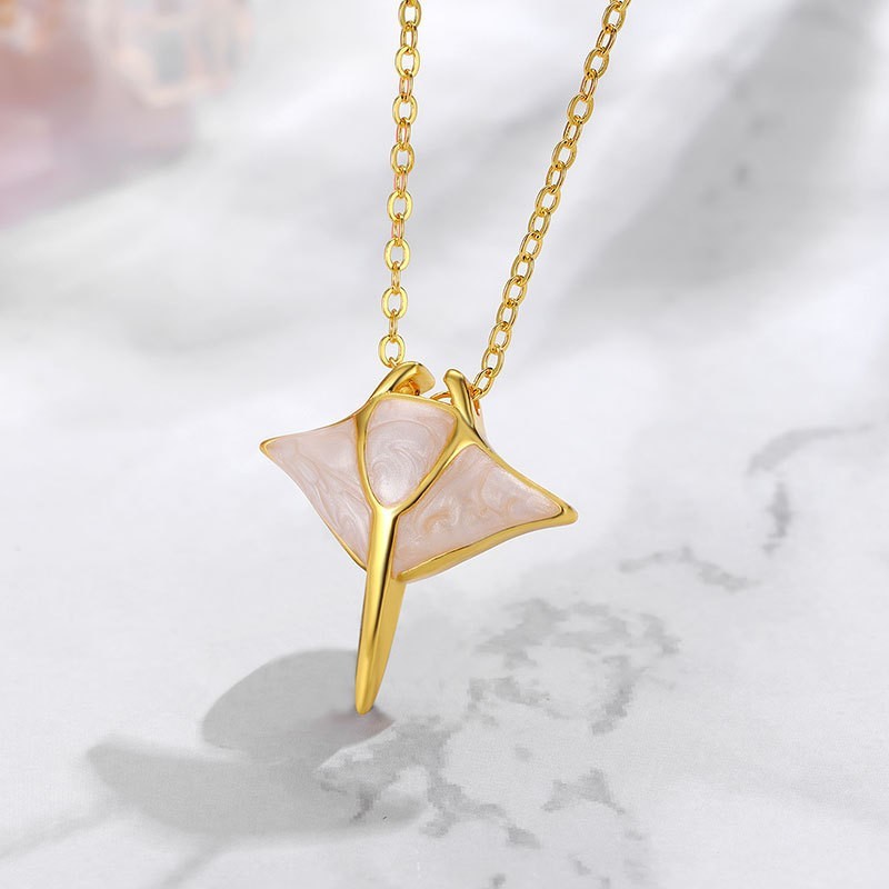 Women's Nautical Style Manta Ray Pendant Necklace 9 Women's Nautical Style Manta Ray Pendant Necklace - Image 9