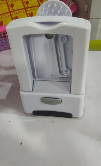 Manual Multi-Functional Vegetable Cutter Slicer 7 Manual Multi-Functional Vegetable Cutter Slicer - Image 7